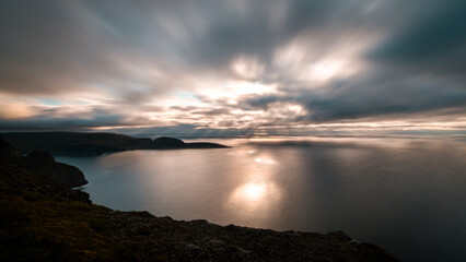 Abendhimmel &uuml;ber dem Meer am Nordkapp