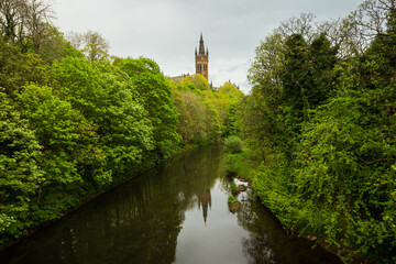 Glasgow University campus gardens	 and river Kelvin 