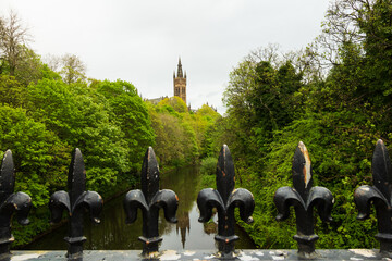 Glasgow University campus gardens	 and river Kelvin 