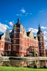 Obraz premium bad muskau, deutschland - schloss muskau mit teich