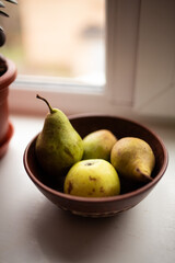 pears in a bowl