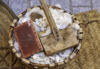 Comb with virgin wool