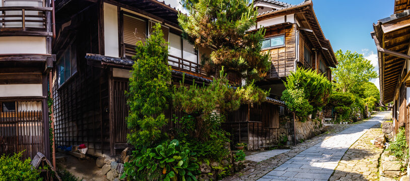 木曽路　馬籠宿の風景
