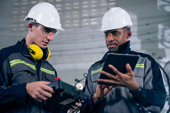 Packaging Machine Operator Images – Browse 6,322 Stock Photos, Vectors ...