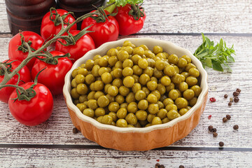 Canned sweet green peas conserve