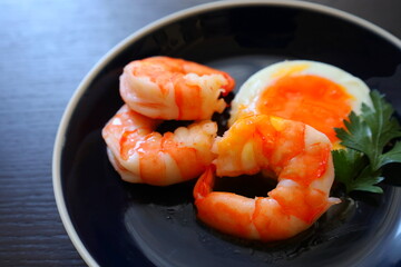 shrimps with egg