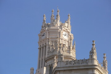 Fototapeta na wymiar The clock tower at Porto, Portugal