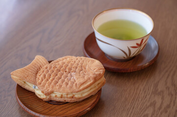 たい焼きと日本茶(