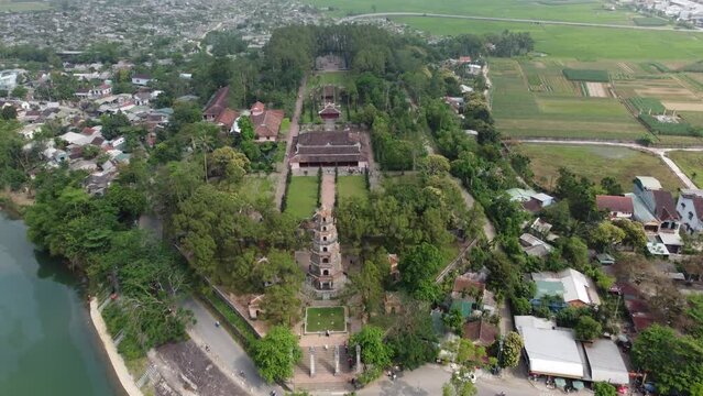 
Thien Mu Pagoda in Hue - discover a 400-year-old pagoda