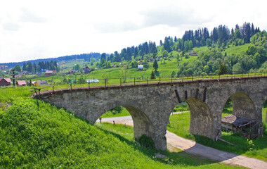 Fototapeta na wymiar Old Austrian bridge in Vorohta, Ukraine 