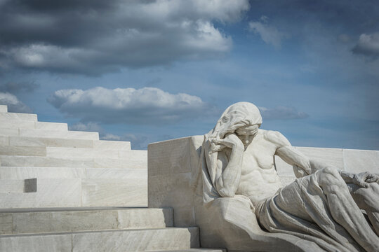 Canadian National Vimy Memorial honours all Canadians who served during the First World War. The Memorial bears the names of those who died in France with no known grave. Nord-Pas-de-Calais, France