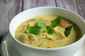 Thai style chicken green curry