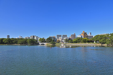 Fototapeta premium 大濠公園「観月橋から望む大濠池」