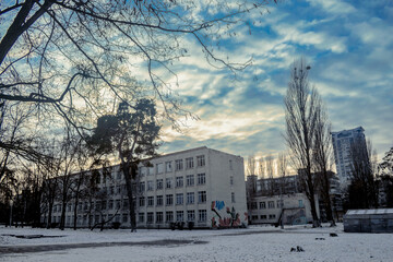 The building of a secondary school in the city of Kyiv in a residential area