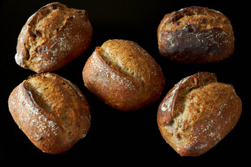 ライ麦全粒粉の胡桃パン