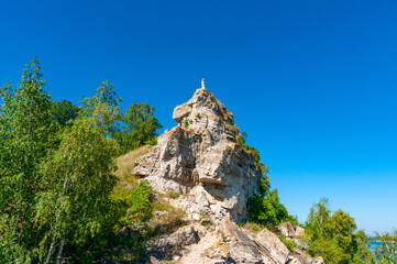 Fototapeta na wymiar Rocks in the Zhigulevsky mountains near the town of Zhigulevsk!