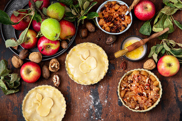 Apple pie with pecans and cinnamon