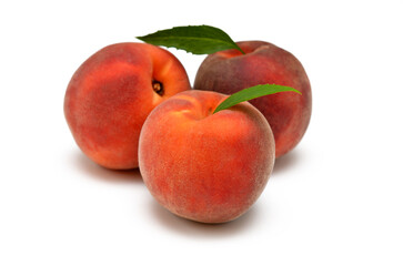 Fototapeta na wymiar fresh peaches isolated on white background close-up