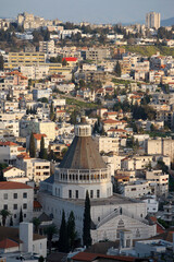 Fototapeta na wymiar Nazareth basilica and city