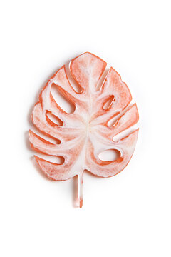 Handmade epoxy resin product: a stand for jewelry in the form of a monstera leaf