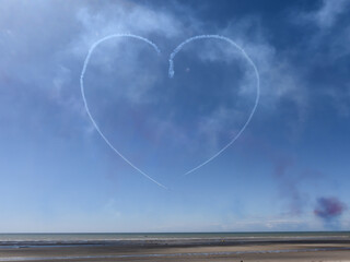 avions forme un coeur 