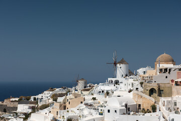 Fototapeta na wymiar Beautiful Santorini - Oia town, view with caldera