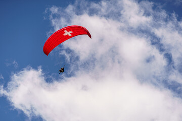 Twin Paragliding in Switzerland
