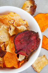 chip, crisp, vegetable, snack, food, vegetarian, potato, organic, crunchy, healthy, fried, sweet, beet, carrot, salt, background, tasty, veggie, mixed, homemade, natural, vegan, rustic, root, beetroot
