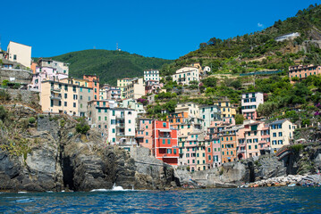 Fototapeta na wymiar Cinque Terra and Ligurian sea 