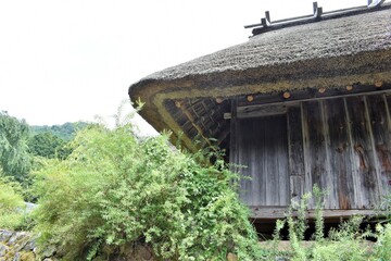 日本の田舎、原風景、夏、美山、かやぶき、美山かやぶきの里、石垣、古民家、しっくい、日本家屋、歴史的建造物、木造建築