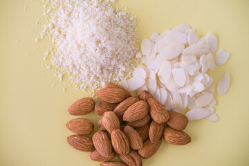 almonds, flakes and flour made from it. top view