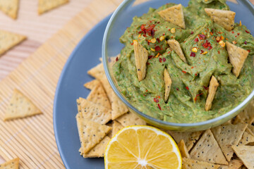 Avocado cream with rocket and spices