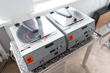 Obraz premium Reaction vessel of a centrifuge in a hospital