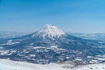 Fototapeta na wymiar 日本　北海道　羊蹄山　雪景色　冬　ニセコ