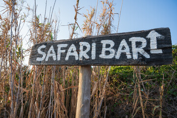 safaribar sign