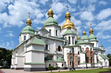 Fototapeta na wymiar Saint sophia cathedral in kiev, ukraine