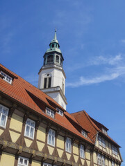 Fototapeta na wymiar Celle - Altstadthäuser und Stadtkirche St. Marien, Niedersachsen, Deutschland, Europa
