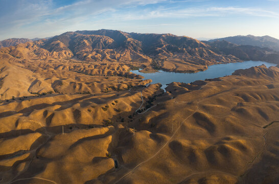 Golden light on golden hills, Central California, USA