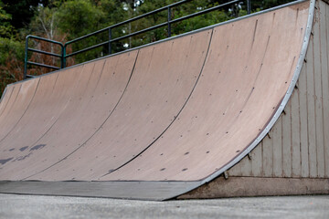 Skateboard Ramp Quarter Pipe