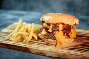 Hambuerguezas, pizza y papa fritas