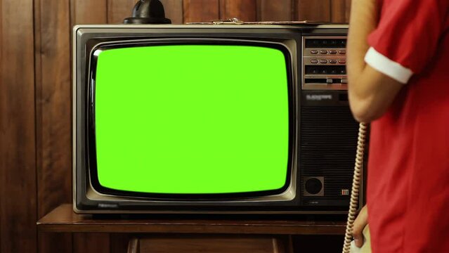 TV Transition Effect, Old TV with Green Screen and Stacked Retro Televisions with Intermittent Green Screens. Two Clips in One. 4K Resolution.