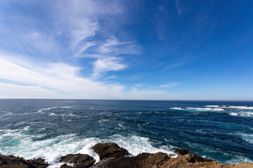 Fototapeta na wymiar A view on the Pacific ocean coast 