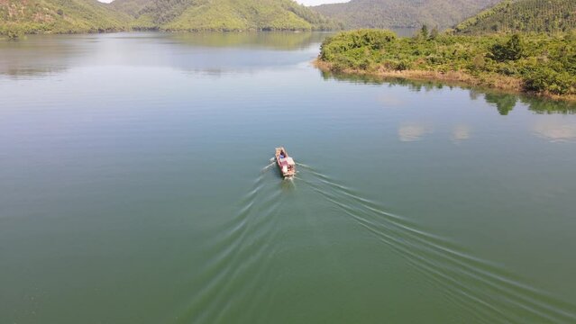 Di Linh beautiful lake - đi thuyền tr&ecirc;n hồ tuyệt đẹp Việt Nam,  Dong Nai River - 4k, Full HD, FHD, HD - Vietnam from above - flycam in the sky of Vietnam