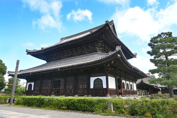 7月に参拝した京都市の建仁寺法堂が壮観
