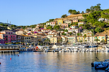 Porto Azzurro, Hafen, Boote, Segelschiffe, Altstadt, Ferienort, Insel, Elba, Hafen, Festung,...