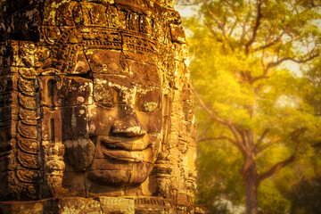 Angkor head