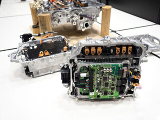 燃料電池車のパワーコントロールユニット
