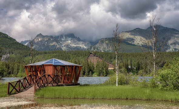&Scaron;trbsk&eacute; Pleso, jezioro położone  Tatrach Wysokich na terenie Słowacji