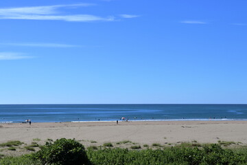 入野海岸　青く澄んだ空　夏　（高知県　黒潮町）