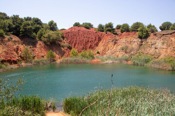 Bauxite cave